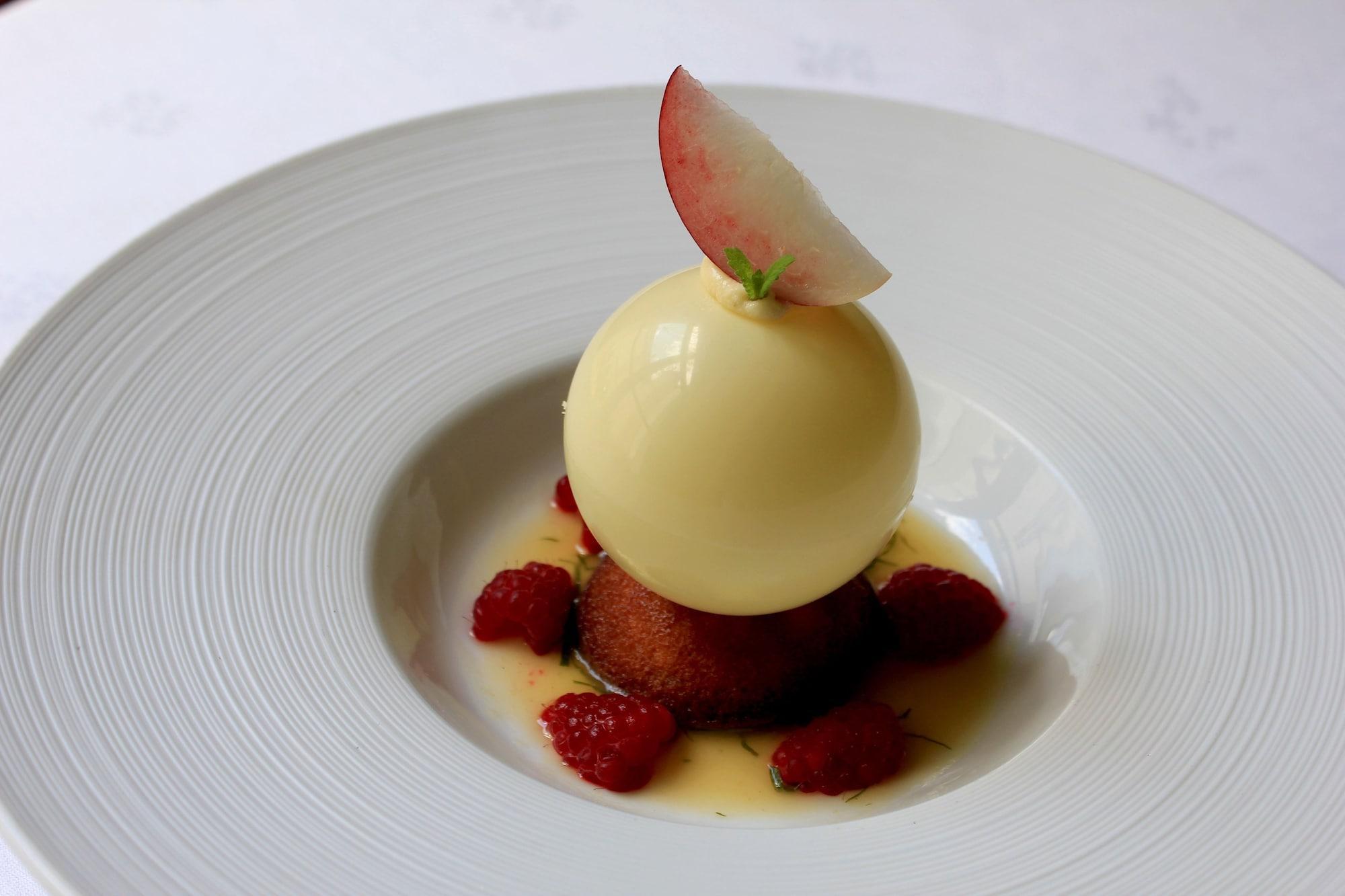Logis Hotel Restaurant Le Cheval Blanc Blere Exterior foto