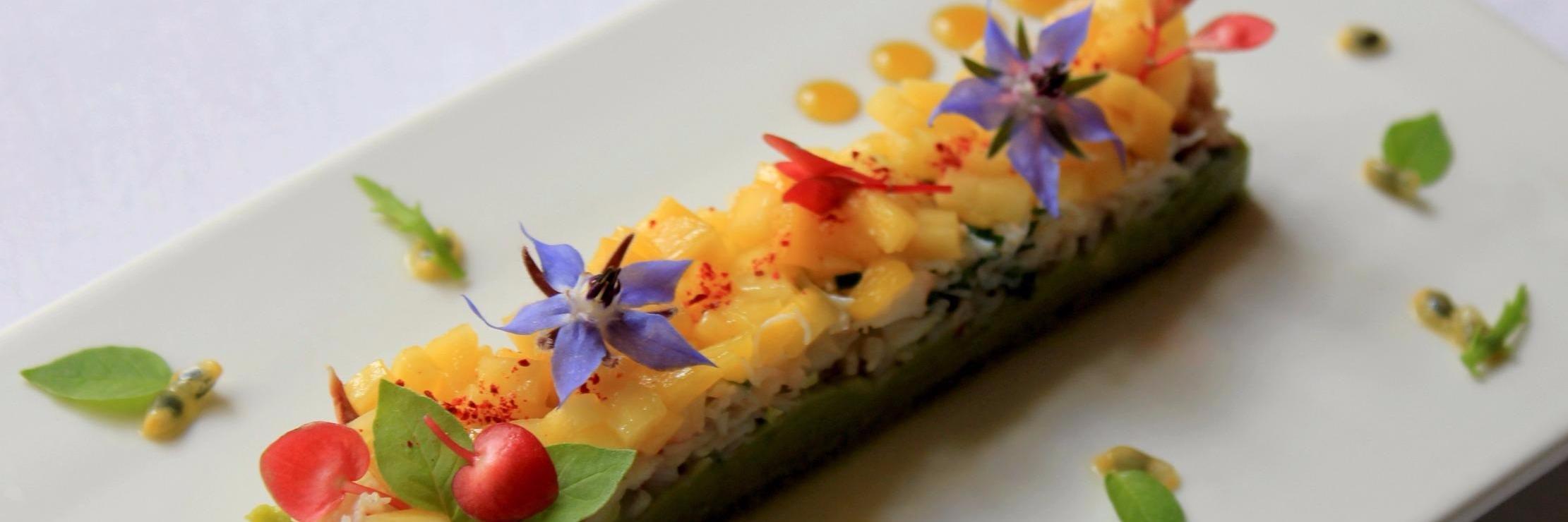 Logis Hotel Restaurant Le Cheval Blanc Blere Exterior foto