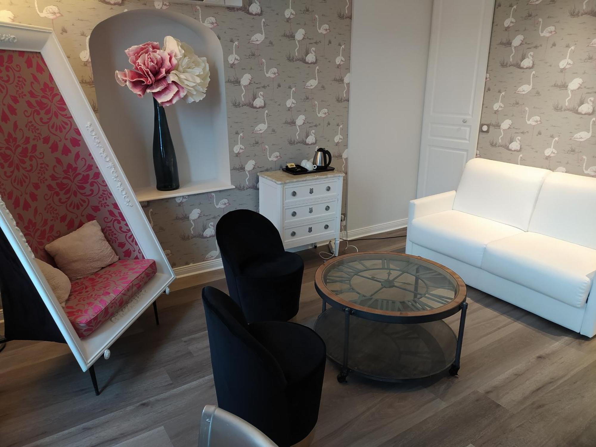 Logis Hotel Restaurant Le Cheval Blanc Blere Zimmer foto